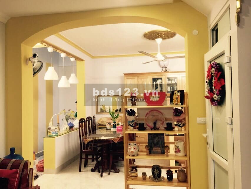 Bán nhà riêng Nguyễn Phúc Lai 75mx5T MT 5m 20m ra oto Ô Chợ Dừa Đống Đa 0969040000.
