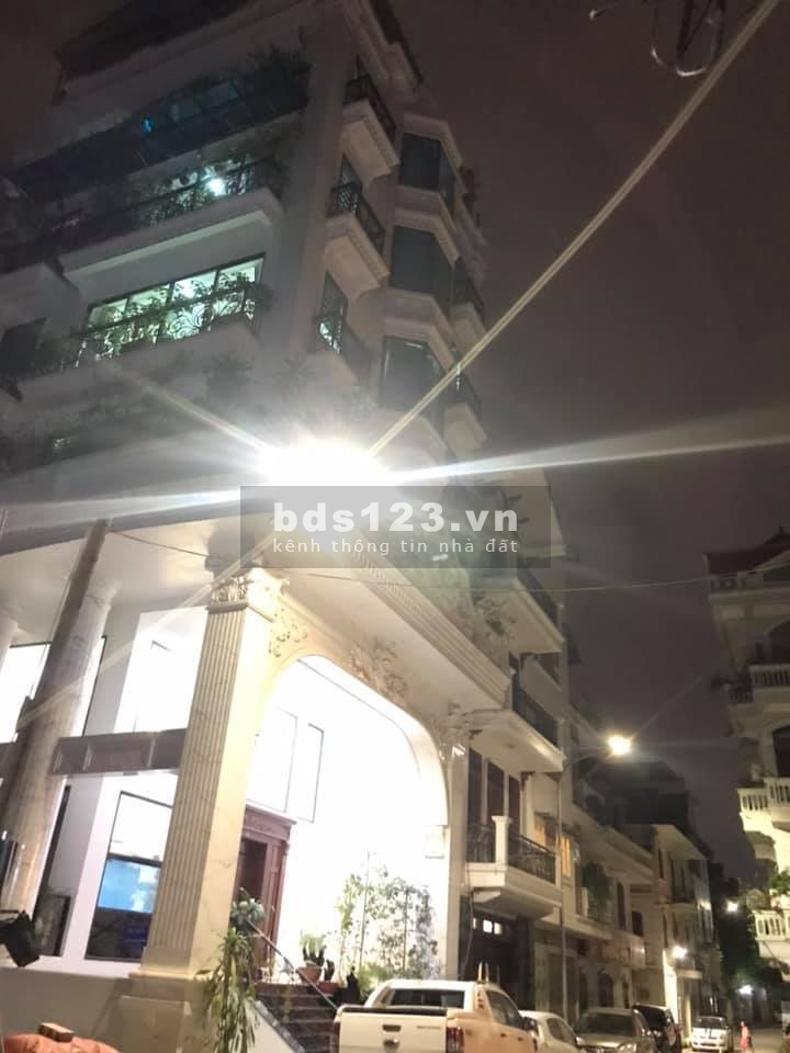 Cần bán nhà Nguyễn Văn Cừ Long Biên, dt 90m2 nhỉnh 12 tỷ, kinh doanh ô tô tránh