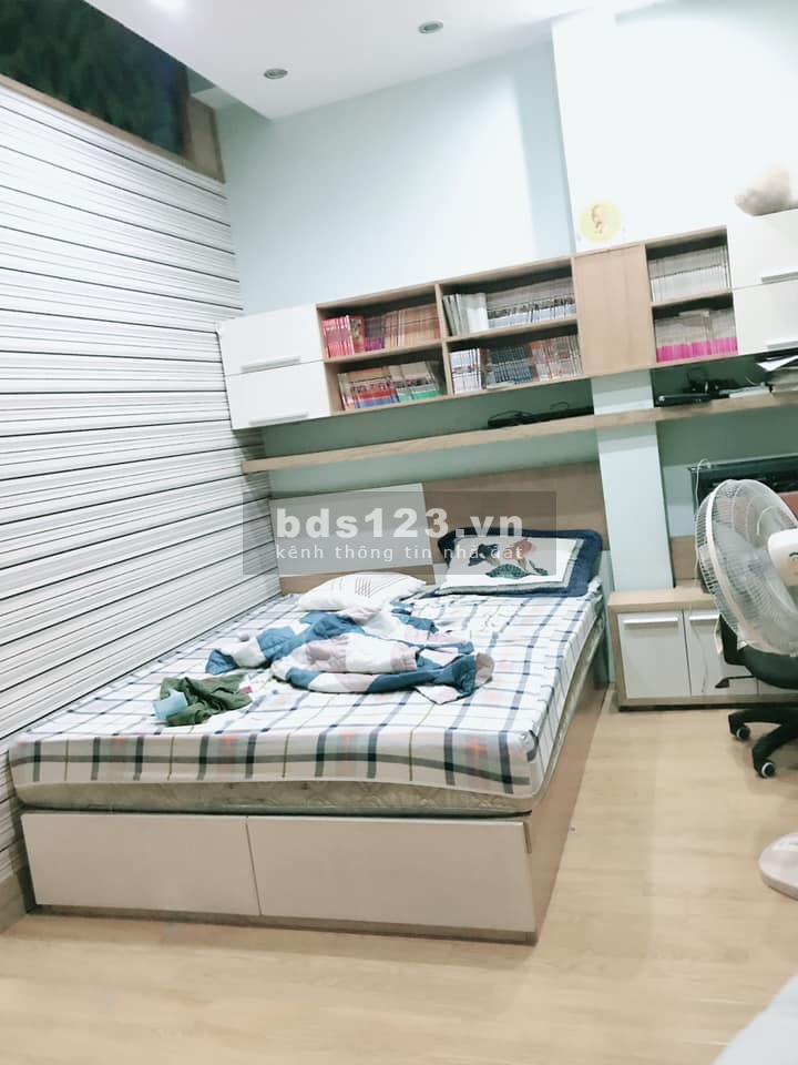 Cần bán nhà Nguyễn Văn Cừ Long Biên, dt 90m2 nhỉnh 12 tỷ, kinh doanh ô tô tránh