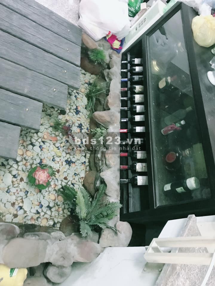Cần bán nhà Nguyễn Văn Cừ Long Biên, dt 90m2 nhỉnh 12 tỷ, kinh doanh ô tô tránh