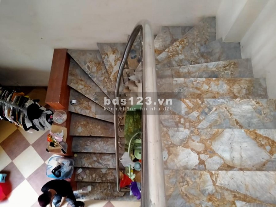 Bán nhà Lê lợi, DT 40mx5, vị trí kinh doanh đắc địa, ôtô đỗ cửa, cho thuê 360tr/năm