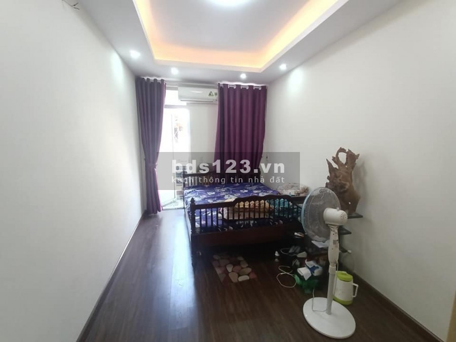 Bán nhà quận Hoàng Mai lô góc 5 tầng kinh doanh nhỉnh 3 tỷ