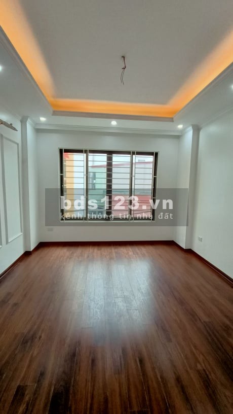 Bán Nhà An Dương Vương, Lô Góc, Ôtô Đỗ Cửa, DT 50m2 x 5 Tầng, Giá 5.7 Tỷ.