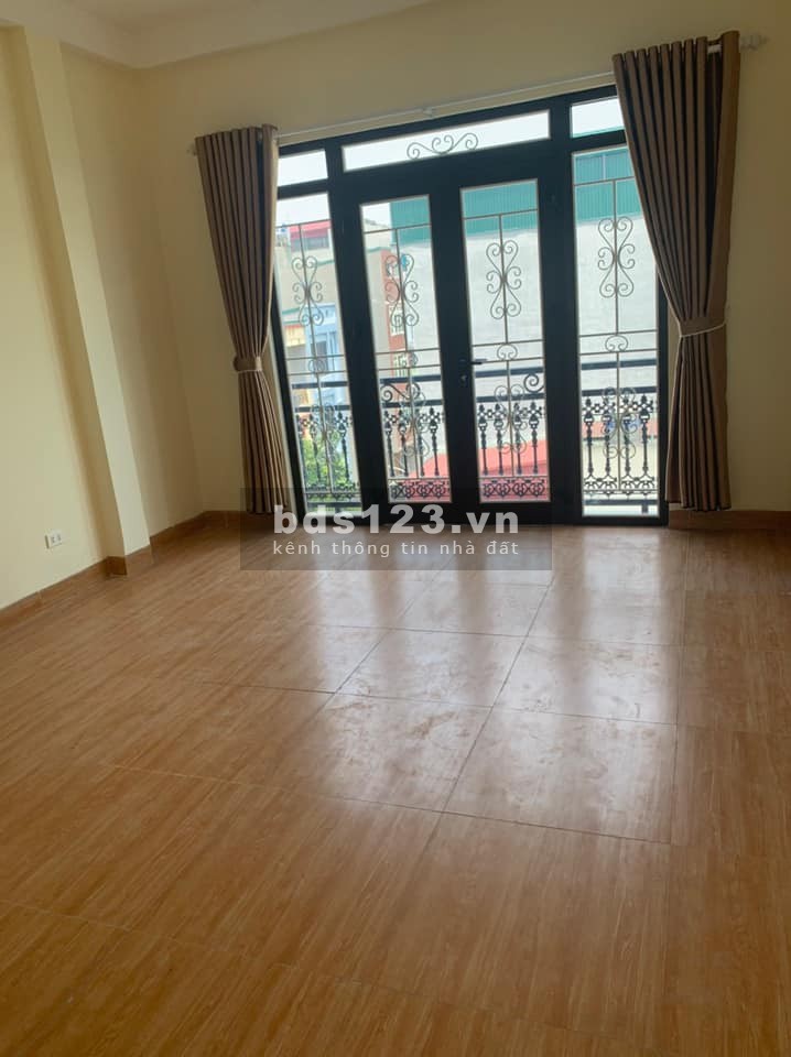 Bán gấp nhà phố Cầu Đơ 4 trung tâm Quận Hà Đông. Diện tích 30m2, xây 5 tầng, giá chỉ 3.9 tỷ.