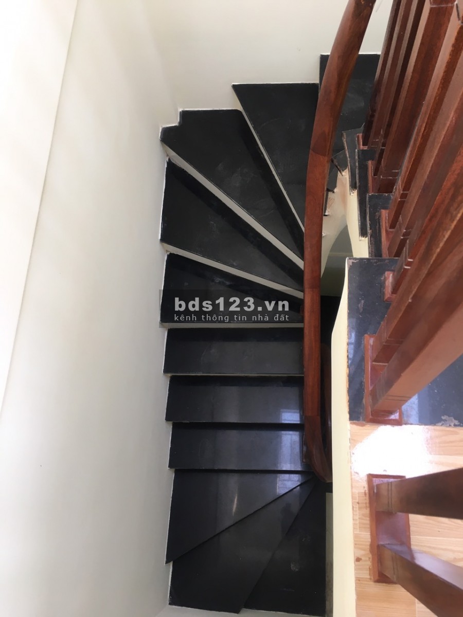 Ra hàng 68 căn Cự Khối Phúc Lợi, Long Biên. DT 30-38M2, 4-5T, giá 1.8-2.5 tỷ. Nhà mới 99%