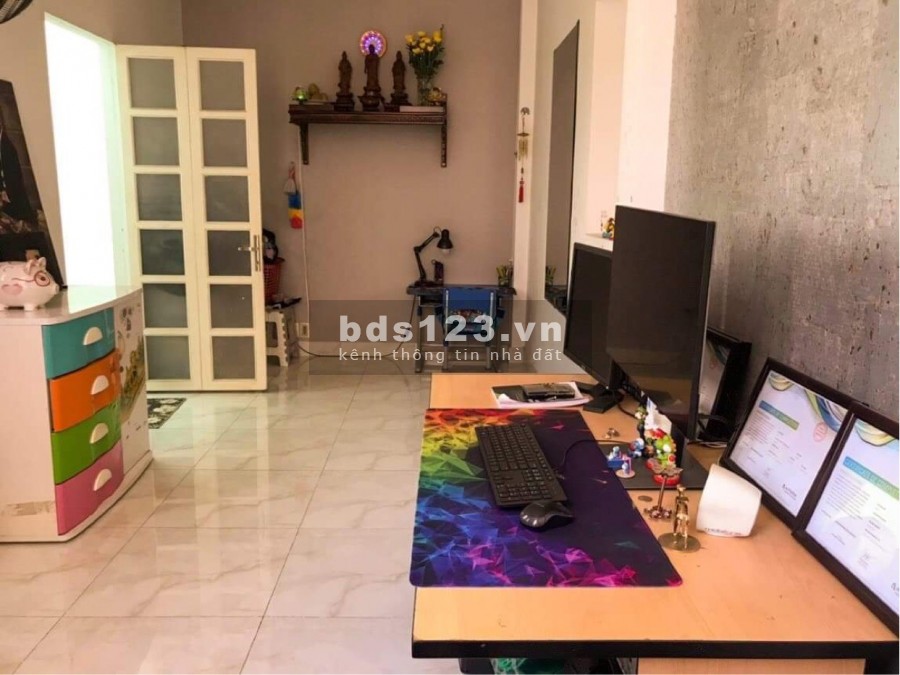 Nhà đẹp 3 lầu hẻm xe tải Thoại Ngọc Hầu Tân Phú nhỉnh 3tỷ