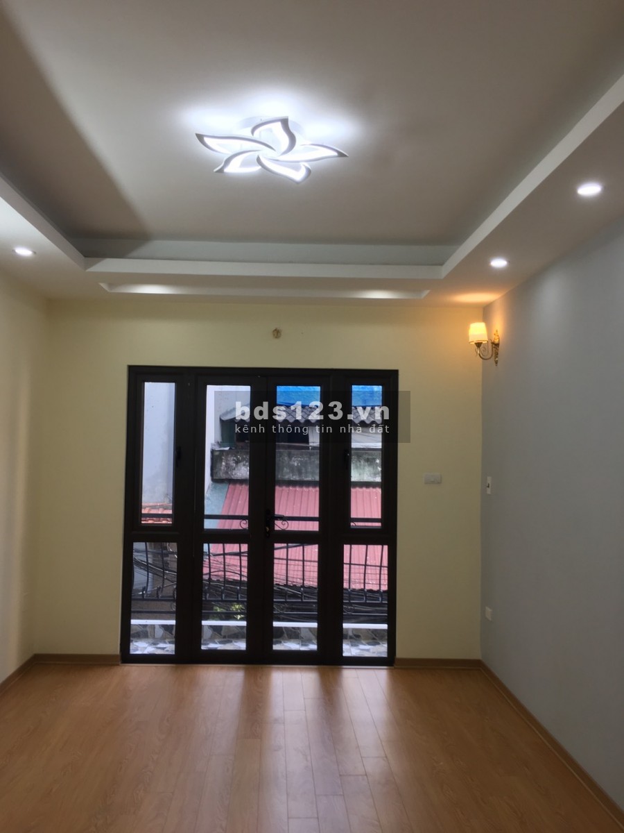 Ra hàng 68 căn Cự Khối Phúc Lợi, Long Biên. DT 30-38M2, 4-5T, giá 1.8-2.5 tỷ. Nhà mới 99%