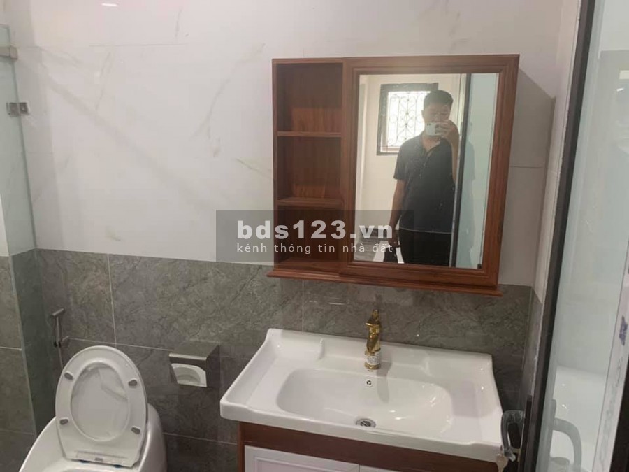 Nhà đẹp Dương Quảng Hàm 7 tầng. thang máy, mt cực rộng, ngõ thông, ô tô vào nhà kinh doanh đỉnh, giá 13.5 tỷ