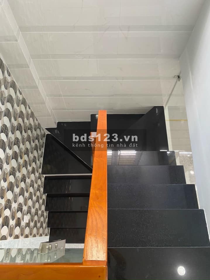 Bán nhà Quận 11 đường Hồng Bàng Phường 11 giá 4 tỷ