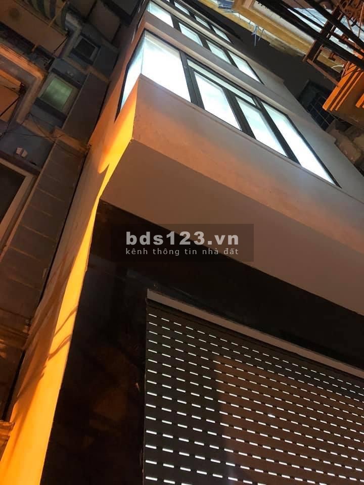 Khương Trung 40mx5 tầng, gần hồ, cách ô tô 10m, sổ vuông 0812552034