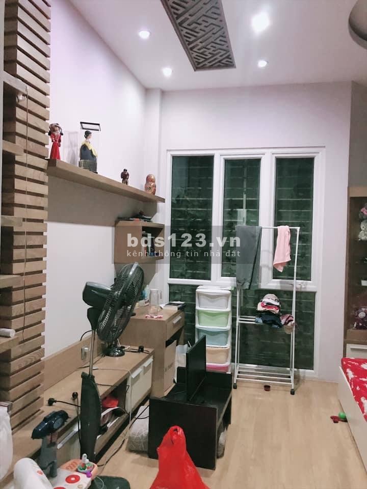 Bán nhà riêng Phố Nguyễn Văn Cừ diện tích xây dựng 90m2,