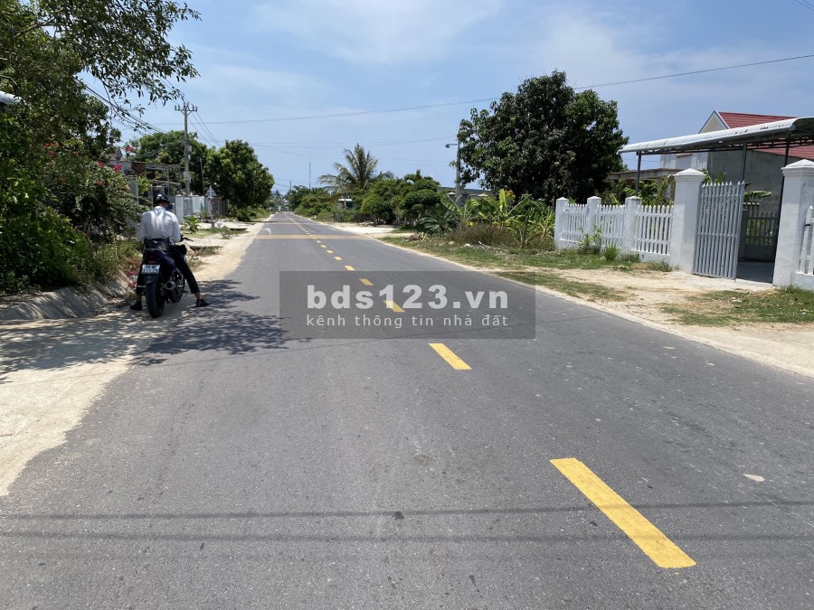 Đất Cam Lâm mặt đường Tân Sinh qh 30m