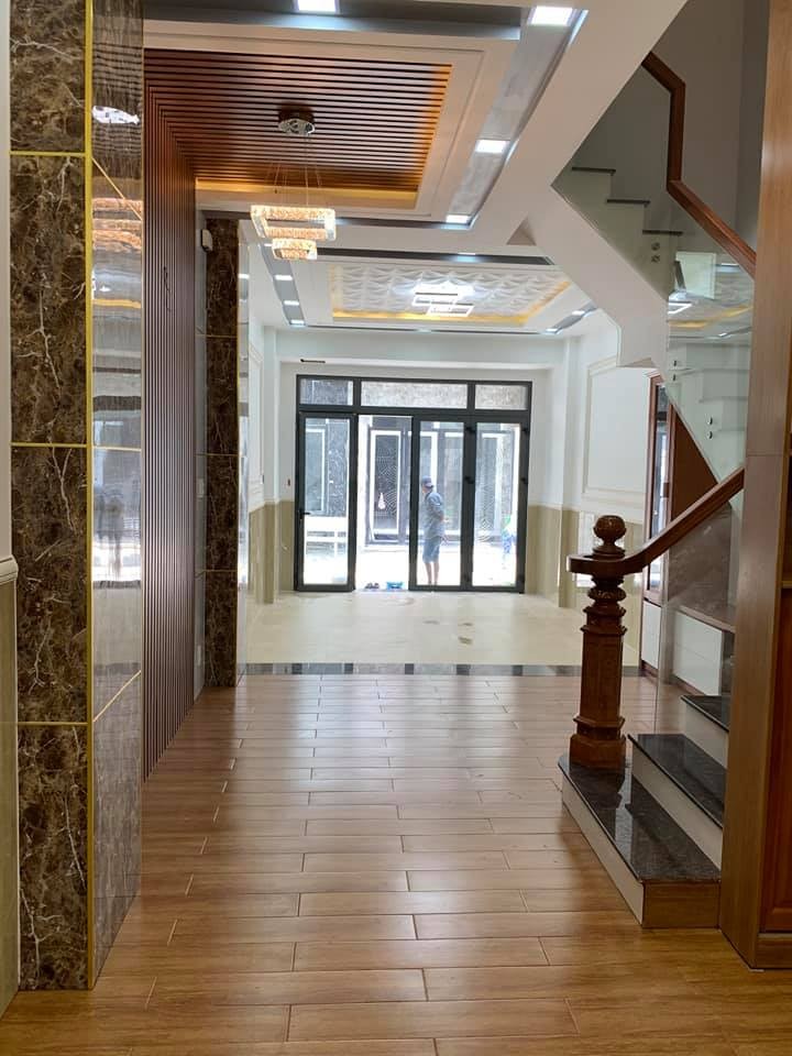 Bán Nhà Quận 7 đường Phạm Hữu Lầu, dt 100m2, giá 5,2 tỷ
