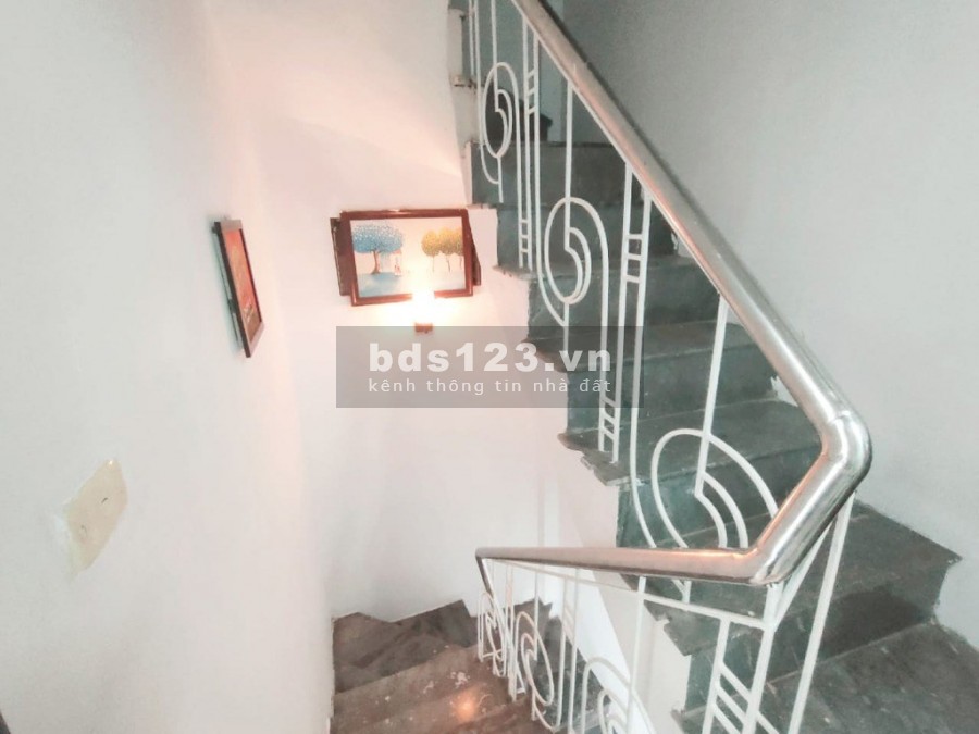 Nhà đẹp Thành Thái, Phường 12, Quận 10, Ngang 4m, giá 5 tỷ còn thương lượng.