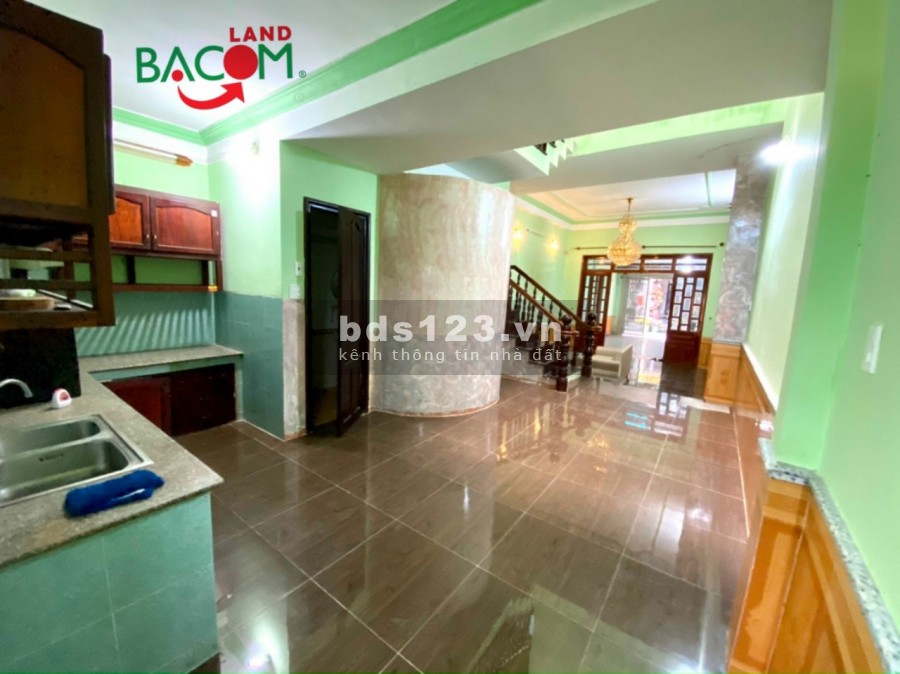 Bán nhà 1 trêt, 2 lầu mặt tiền kinh doanh chợ Tân Hiệp, dt 166m2, giá chỉ 6 tỷ