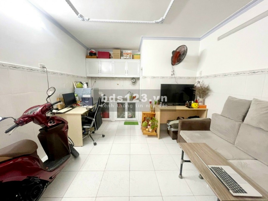 Nhà Bán 24m2, 2pn Hẻm 371, Phạm Hữu Lầu, Q7