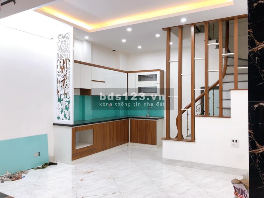 Bán nhà Đại La 24mx5T khung cột chắc chắn, giá 3.1 tỷ lh 0916010180