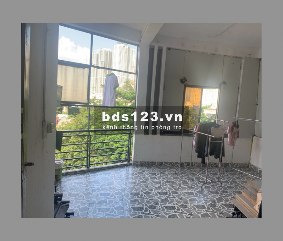 Cho thuê phòng 20m2 có gác, cửa sổ lớn Xvnt, p.21 Q.Bình Thạnh. Kế bên Q1