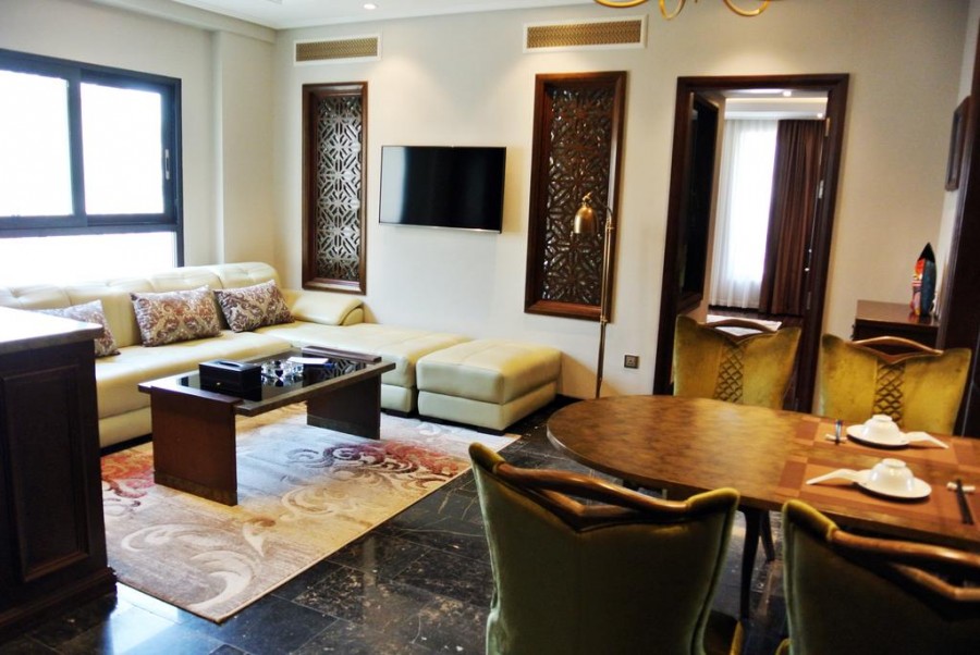 Bán nhà mặt phố Triệu Việt Vương Hà Nội 170m 11T 7m giá 170 tỷ Phố kinh doanh.