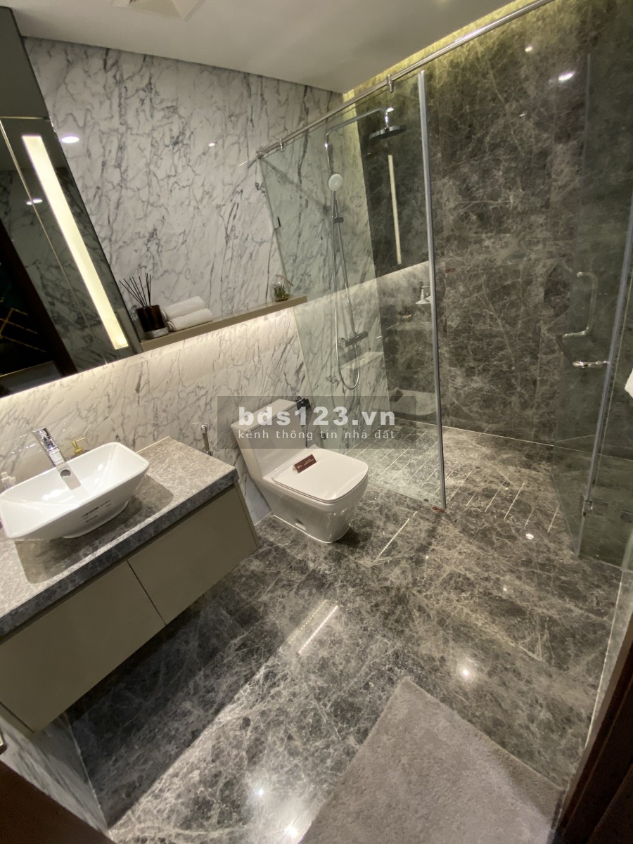 Bán căn hộ cao cấp 3PN đầy đủ tiện ích chính sách CK tới 800 triệu đồng