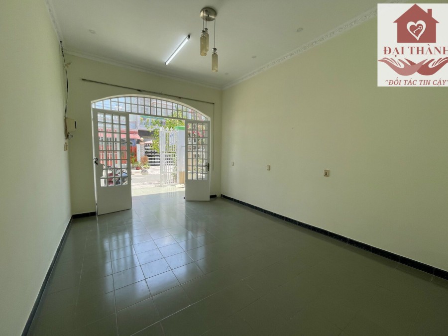 Bán nhà 1T1L KDC Bửu Long SHR giá 3,6 tỉ . Chính chủ