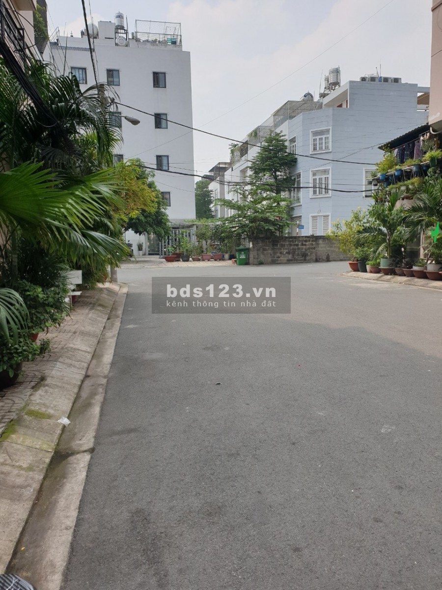 Nhà Tân Sơn Nhì, 4x20(m), 2 lầu, sân thượng, giá 16TR