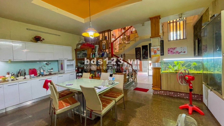 Bán Nhà 3 tầng mặt Tiền, Lý Tự Trọng, Tp Huế