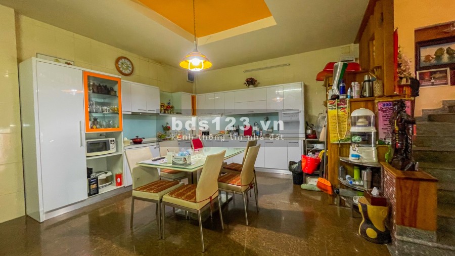 Bán Nhà 3 tầng mặt Tiền, Lý Tự Trọng, Tp Huế