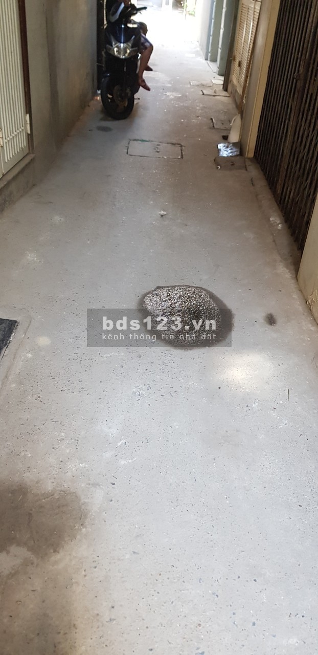 Bán nhà, Đẹp ở ngay, ô tô cách 10m, 25m2, hơn 2 tỷ.