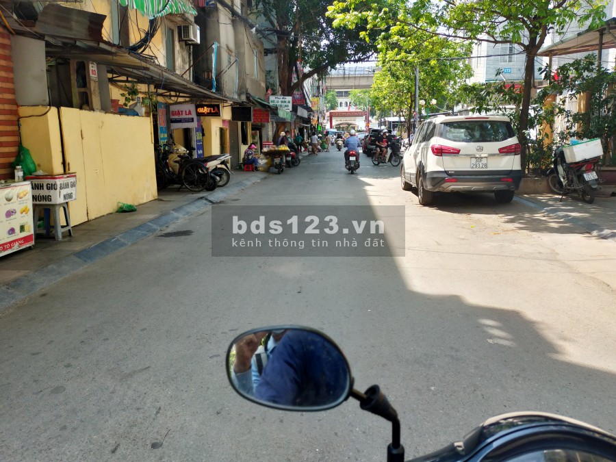 Bán nhà, Đẹp ở ngay, ô tô cách 10m, 25m2, hơn 2 tỷ.