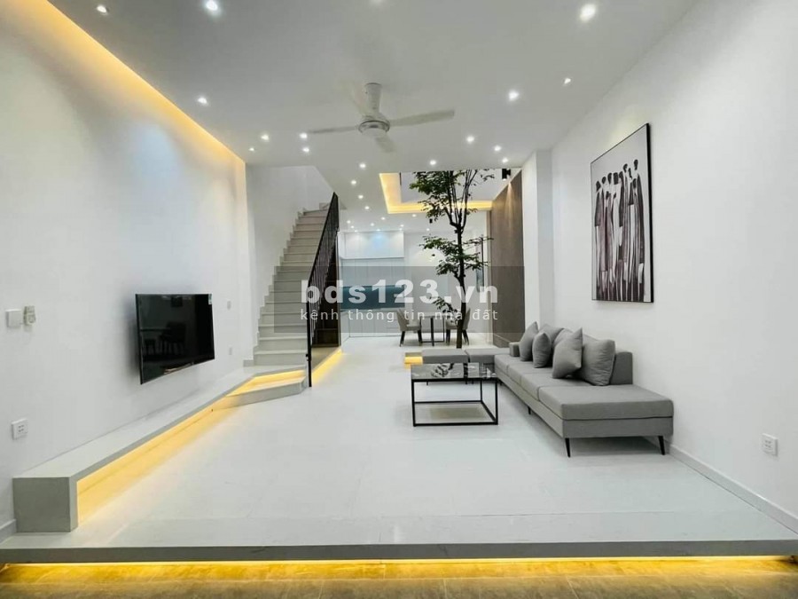 Cần bán nhà mặt phố QL1K, liền kề Thủ Đức, TPHCM