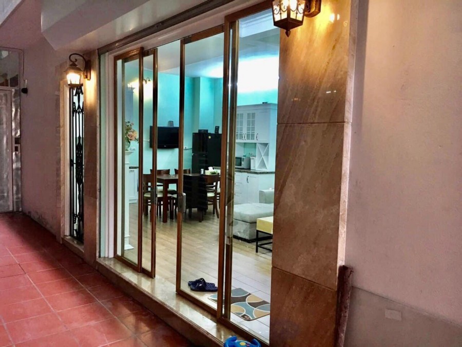 Nhà Nguyễn Văn Cừ thông Ngọc Lâm, dt 36m 4t mt 7,8m, an sinh đỉnh, ô tô đỗ cổng, nhỉnh 3 tỷ