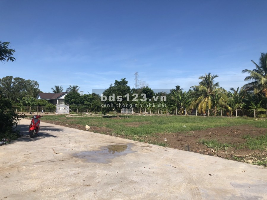 Bán đất nền rộng xã Phước Thạnh, Tp Mỹ Tho, đường oto,dt 5.7x40 (gần 200m2) có 100m thổ cư
