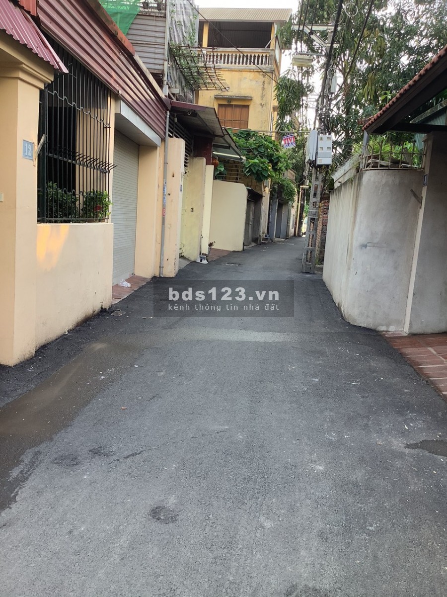 Chủ cần Bán gấp nhà 5 tầng 33m * 4.7m Cổ Linh Thạch Bàn, gần Aeon, Cầu Vĩnh Tuy, ngõ nông.