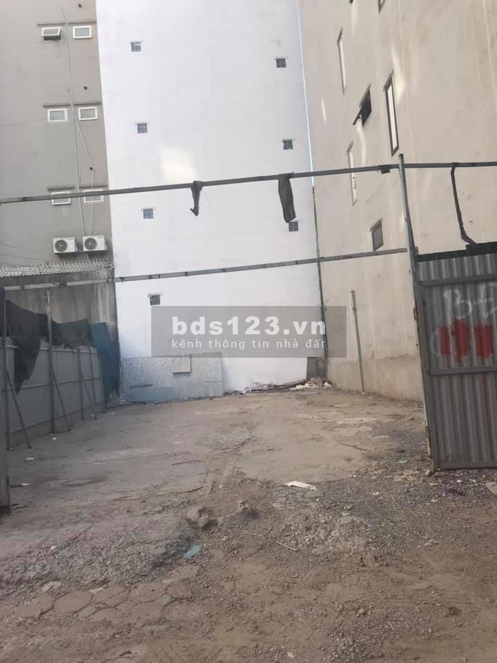 Bán đất mặt đường ô tô tránh có vỉa hè phố Trần Thái Tông 125m2 MT 8m giá 28,7 tỷ. LH 0912442669