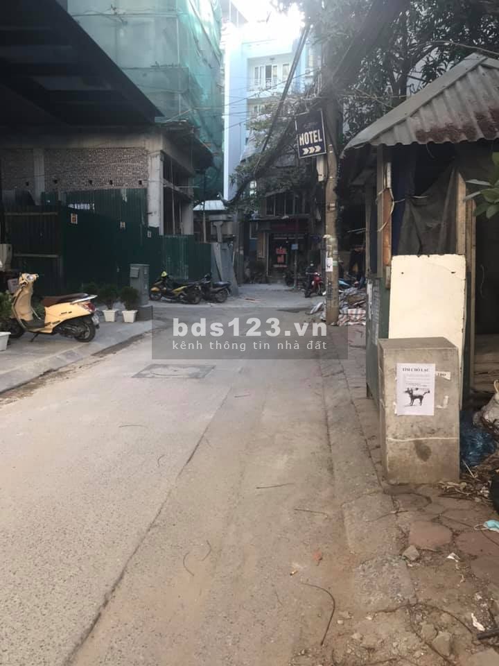 Bán đất mặt đường ô tô tránh có vỉa hè phố Trần Thái Tông 125m2 MT 8m giá 28,7 tỷ. LH 0912442669