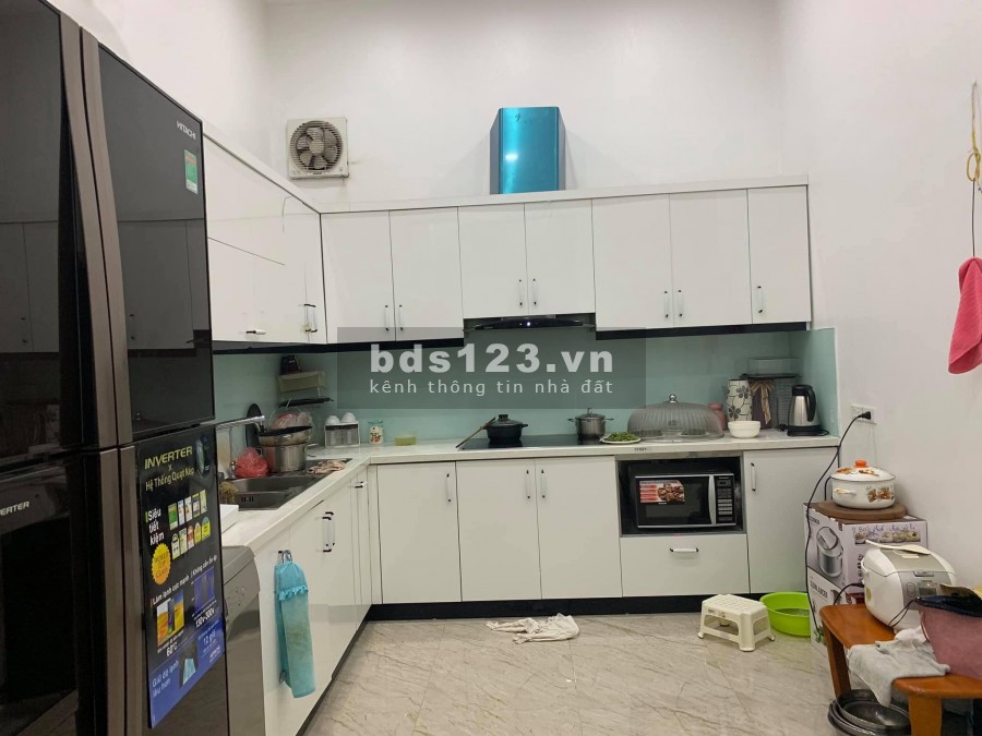 Bán nhà, Tô Hiệu, Vỉa hè mỗi bên 2m, dt 50m2, giá 11.2 tỷ