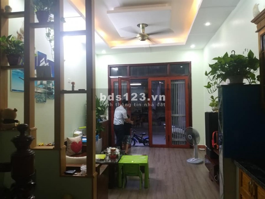 Chính chủ cần bán nhà, Vũ Tông Phan, ngõ Ô tô, Kinh doanh, 35m2, 5Tầng.