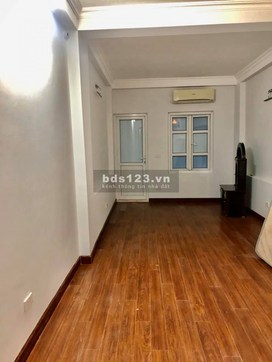 Bán gấp CHCC N3 - Nguyễn Công Trứ giá 2 tỷ, 52m2. NT cơ bản