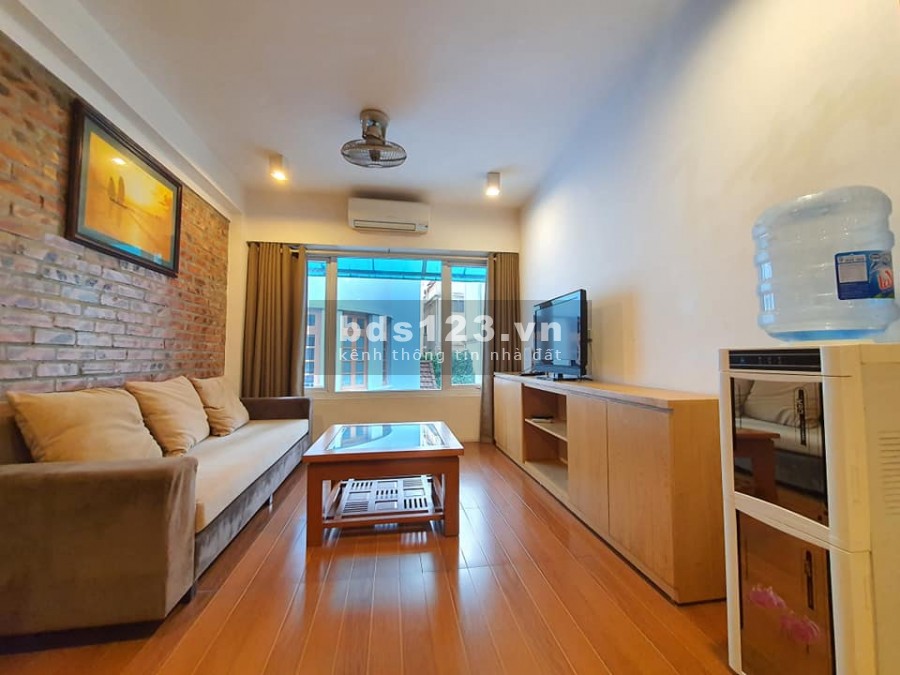 Siêu phẩm Tứ Liên nội thát đẹp 2 mặt thoáng, ngõ xe ba gác 50m, 4 tầng, giá 5.4 tỷ