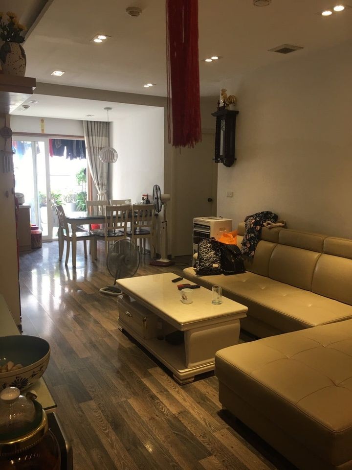Bán căn hộ dự án Nam Đô Compalace tầng cao, nội thất nhập khẩu chỉ 2,8 tỉ