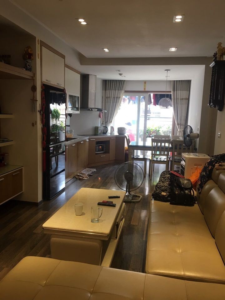 Bán căn hộ dự án Nam Đô Compalace tầng cao, nội thất nhập khẩu chỉ 2,8 tỉ