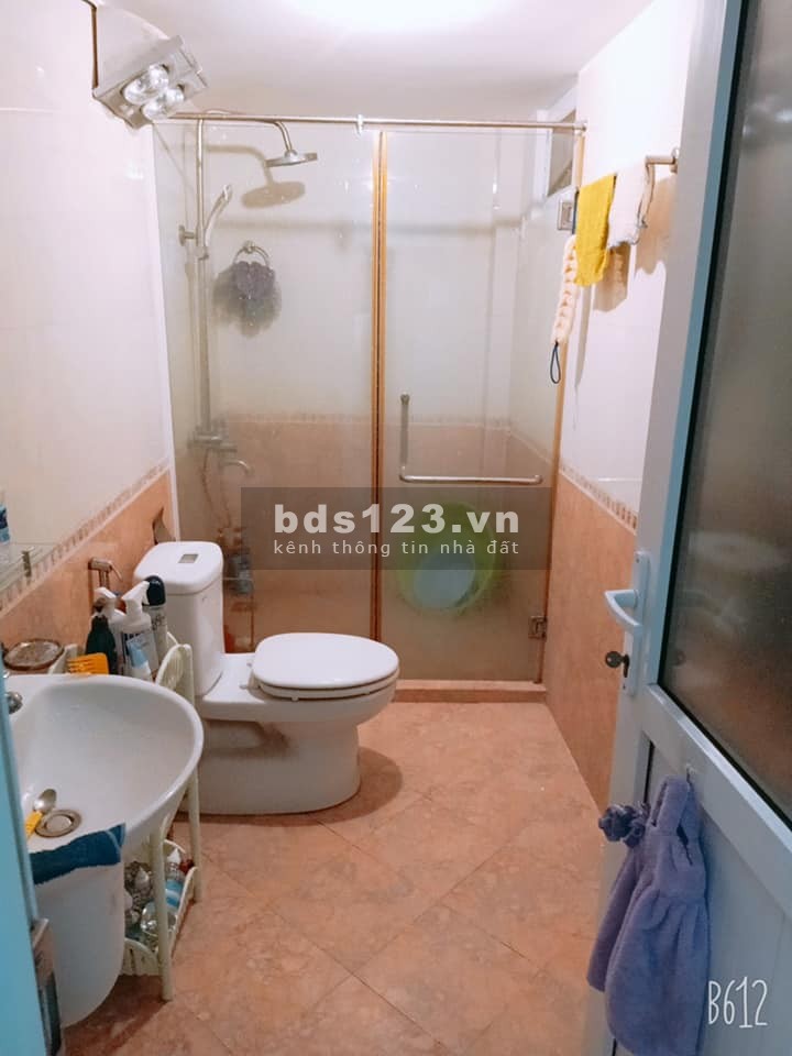Chỉ nhỉnh 4 tỷ, nhà cực đẹp, chủ xinh lung linh, nhà hai mặt thoáng, gần phố, lh 0869697931