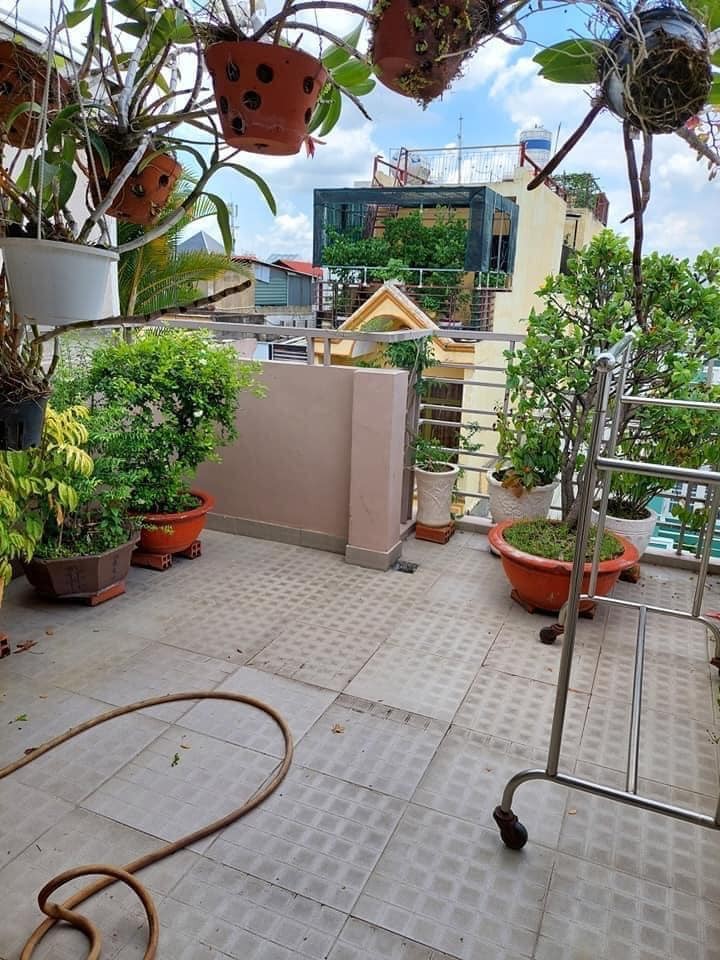 HXH đi tứ hướng, cách MT vài bước chân, nở hậu, 47m2, 2 tầng BTCT, kẹt tiền ngân hàng
