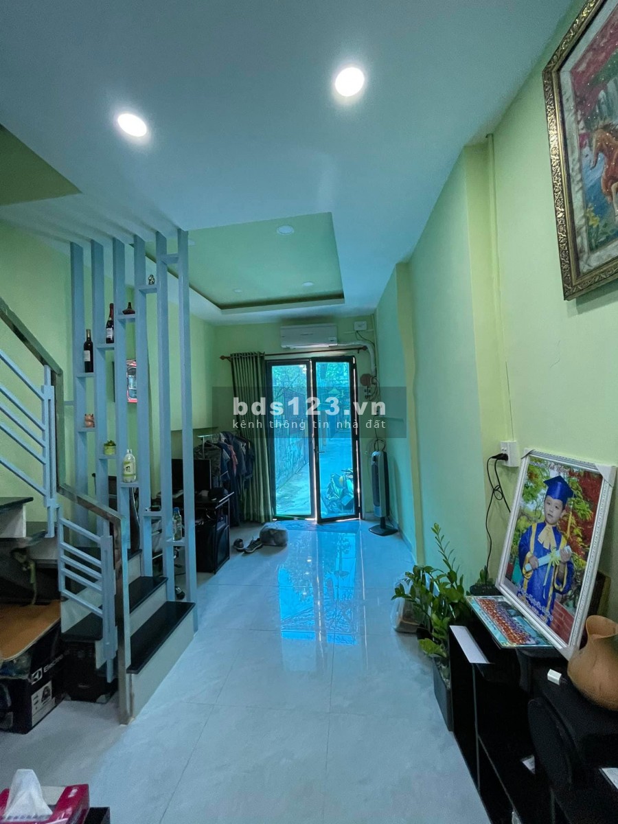 Bán nhà nguyên căn phường 21, Quận Bình Thạnh, diện tích: 28m2 giá 2.9 tỷ
