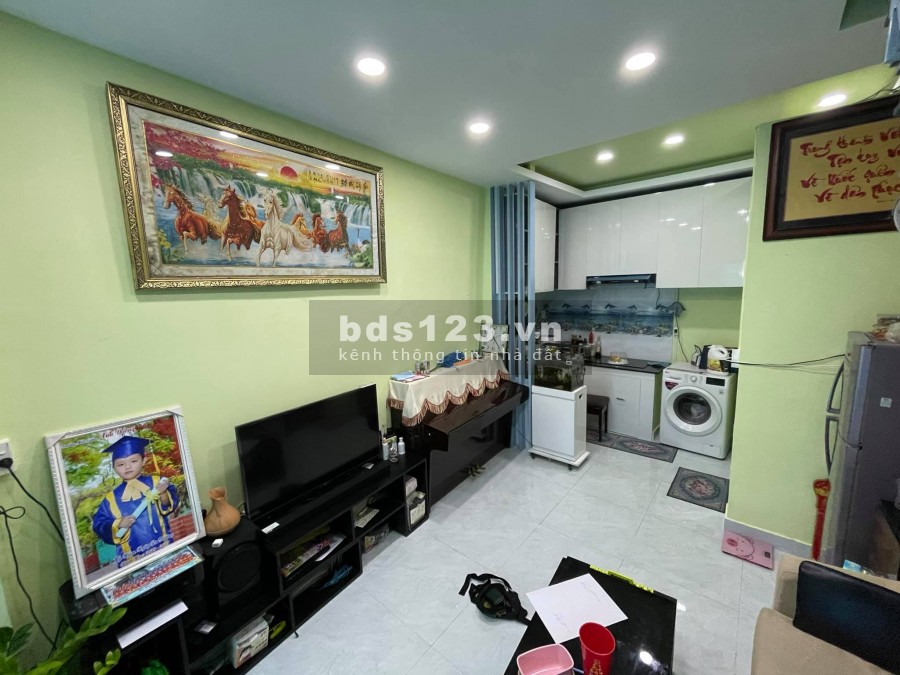 Bán nhà nguyên căn phường 21, Quận Bình Thạnh, diện tích: 28m2 giá 2.9 tỷ