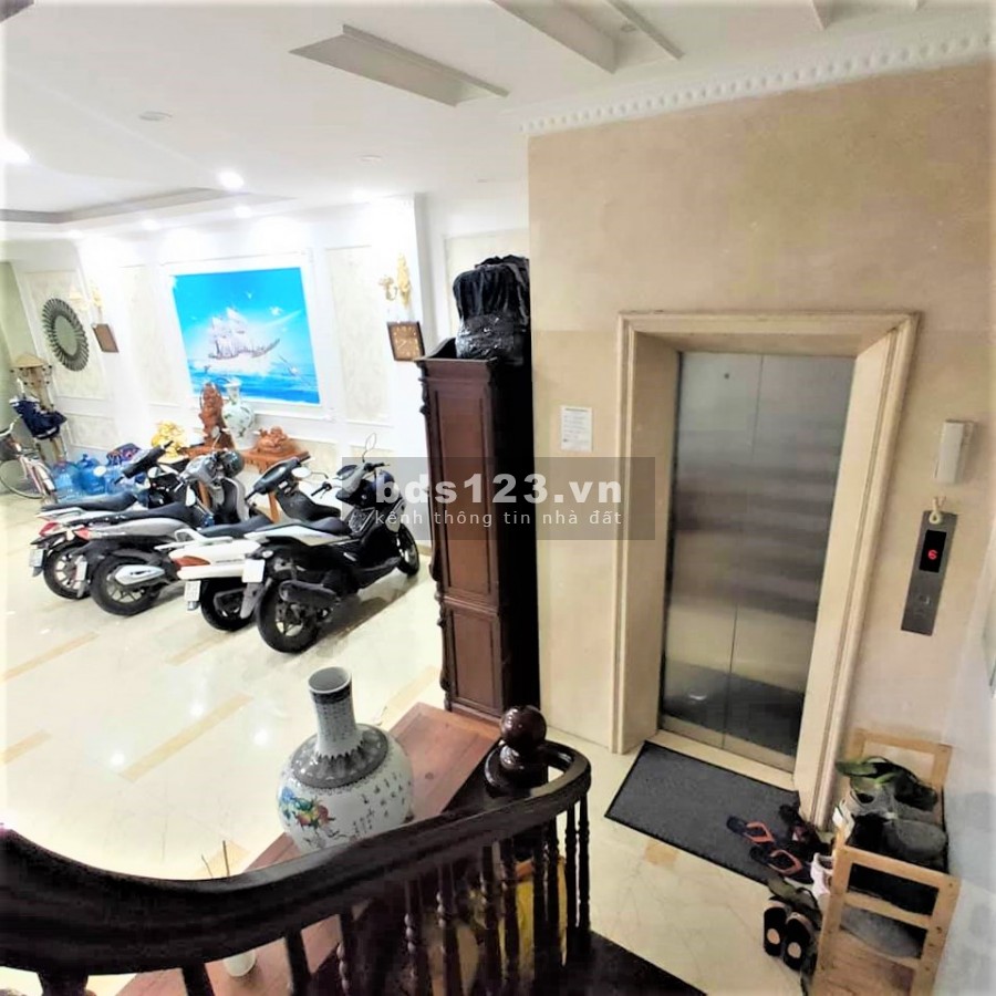 Phân lô Trần Khát Chân - Lò Đúc 7 tầng thang máy, oto vào nhà