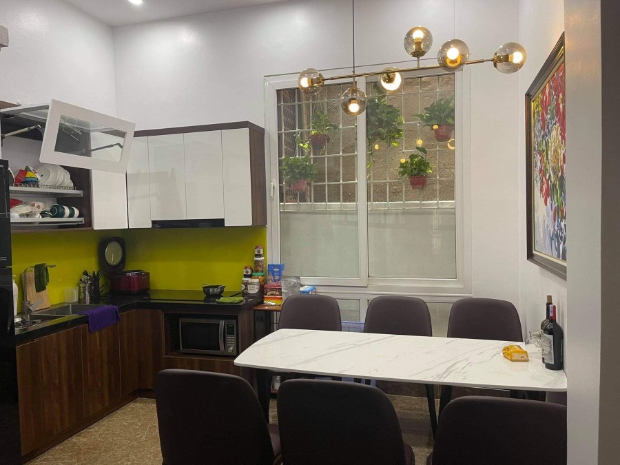 Nhà nguyên căn đường Lạc Long Quân Tây Hồ chỉ 5,5 tỷ nội thất cực đẹp