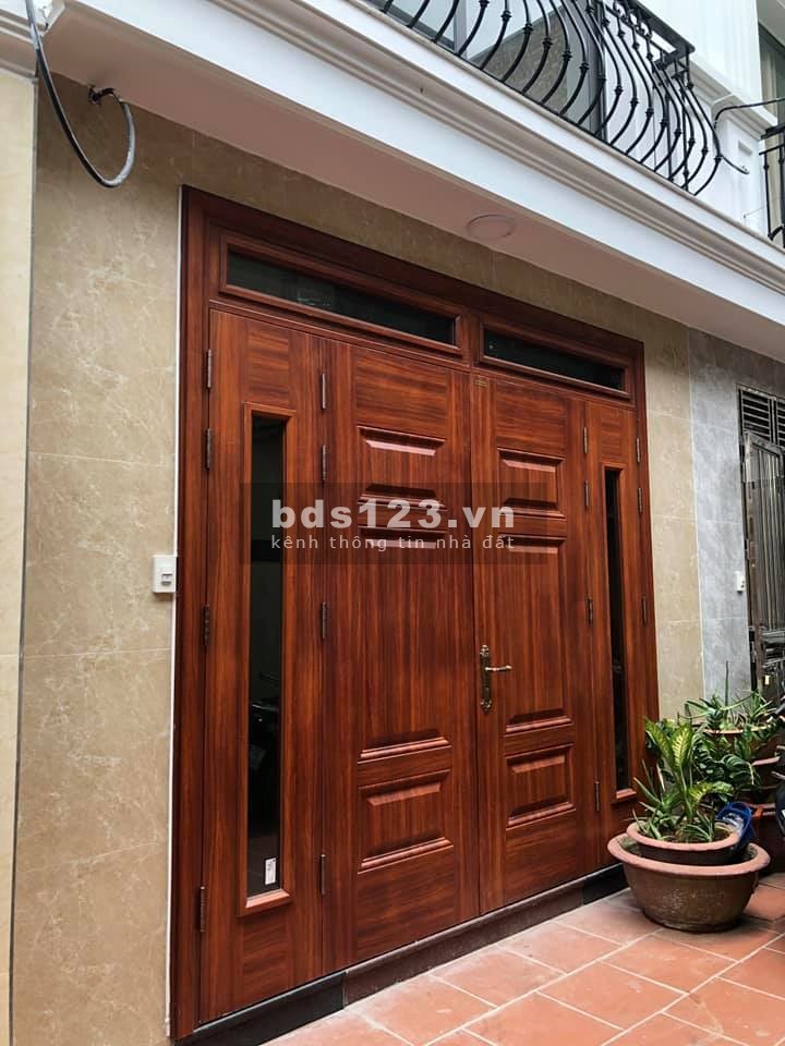 Bán nhà phố 5 tầng phố Tư Đình, Long Biên, ô tô tránh 15m, ở luôn, ảnh thật, dt 32m2, nhỉnh 3 tỷ