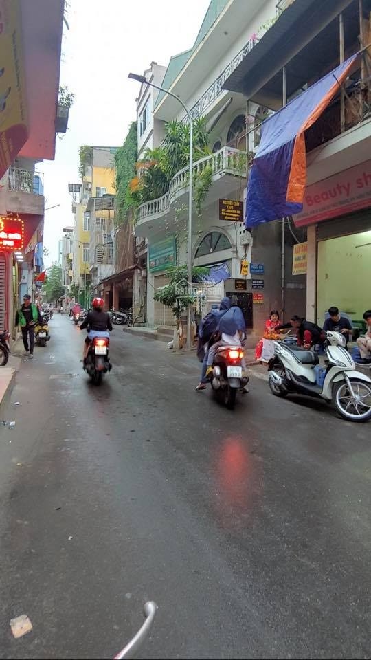 Bán nhà mặt phố Định Công, trung tâm Hoàng Mai, kinh doanh, tương lại mặt phố to, dt 57m2, 4 tầng, mt 4.7m, giá 7.2 tỷ